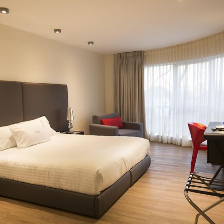 Regency Way Montevideo Hotel Екстериор снимка