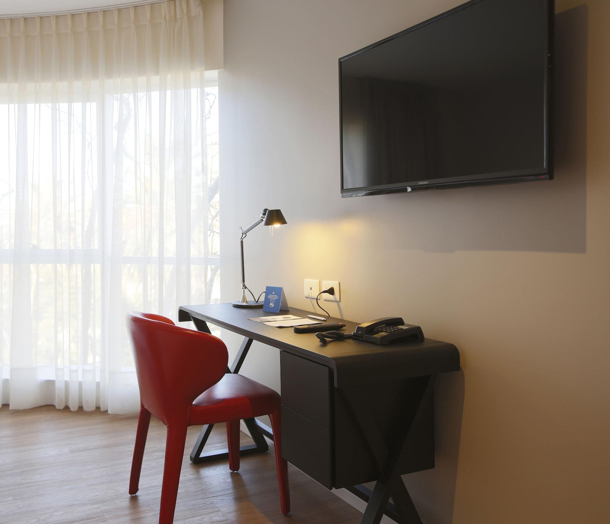 Regency Way Montevideo Hotel Екстериор снимка