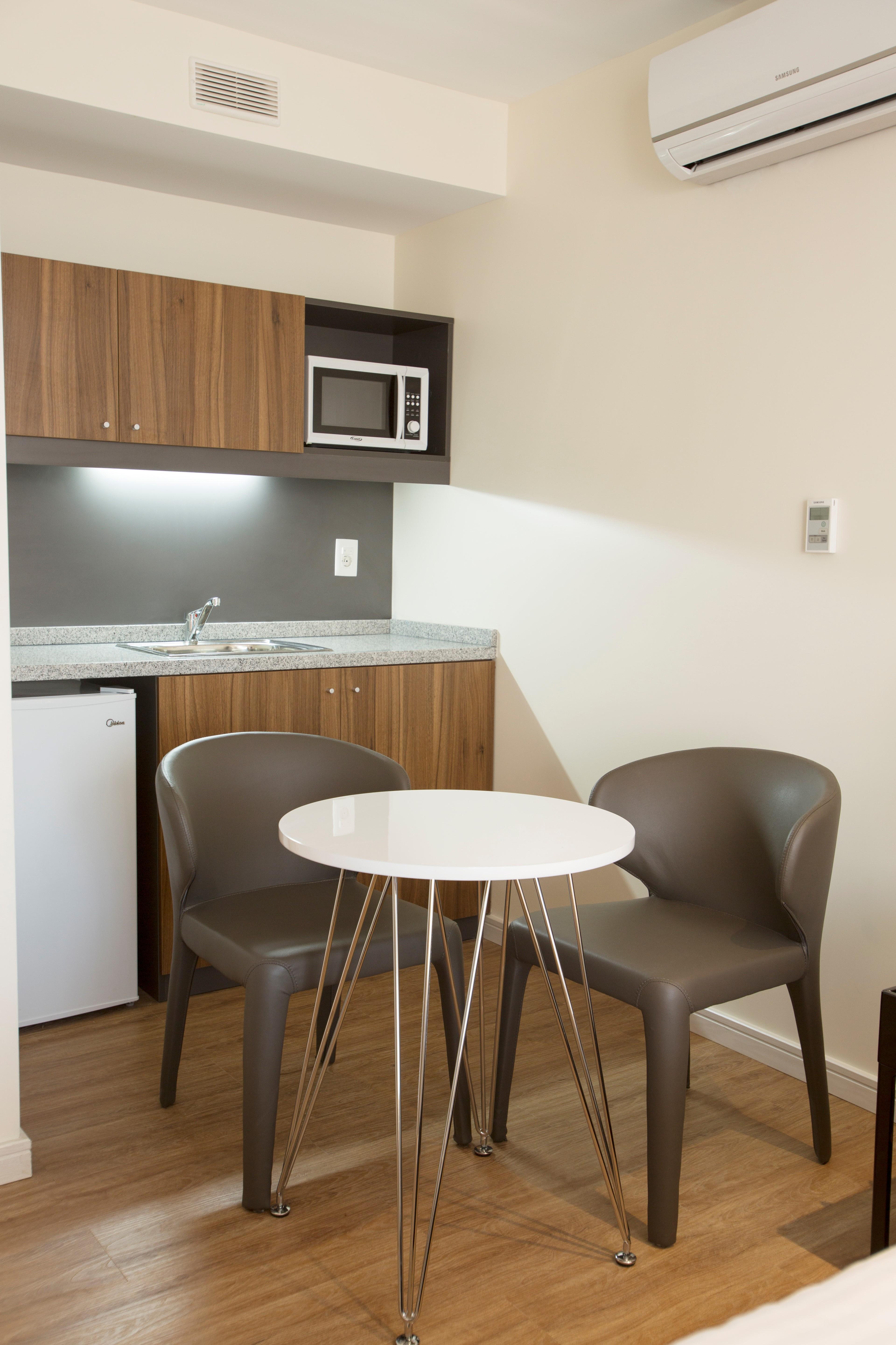 Regency Way Montevideo Hotel Екстериор снимка