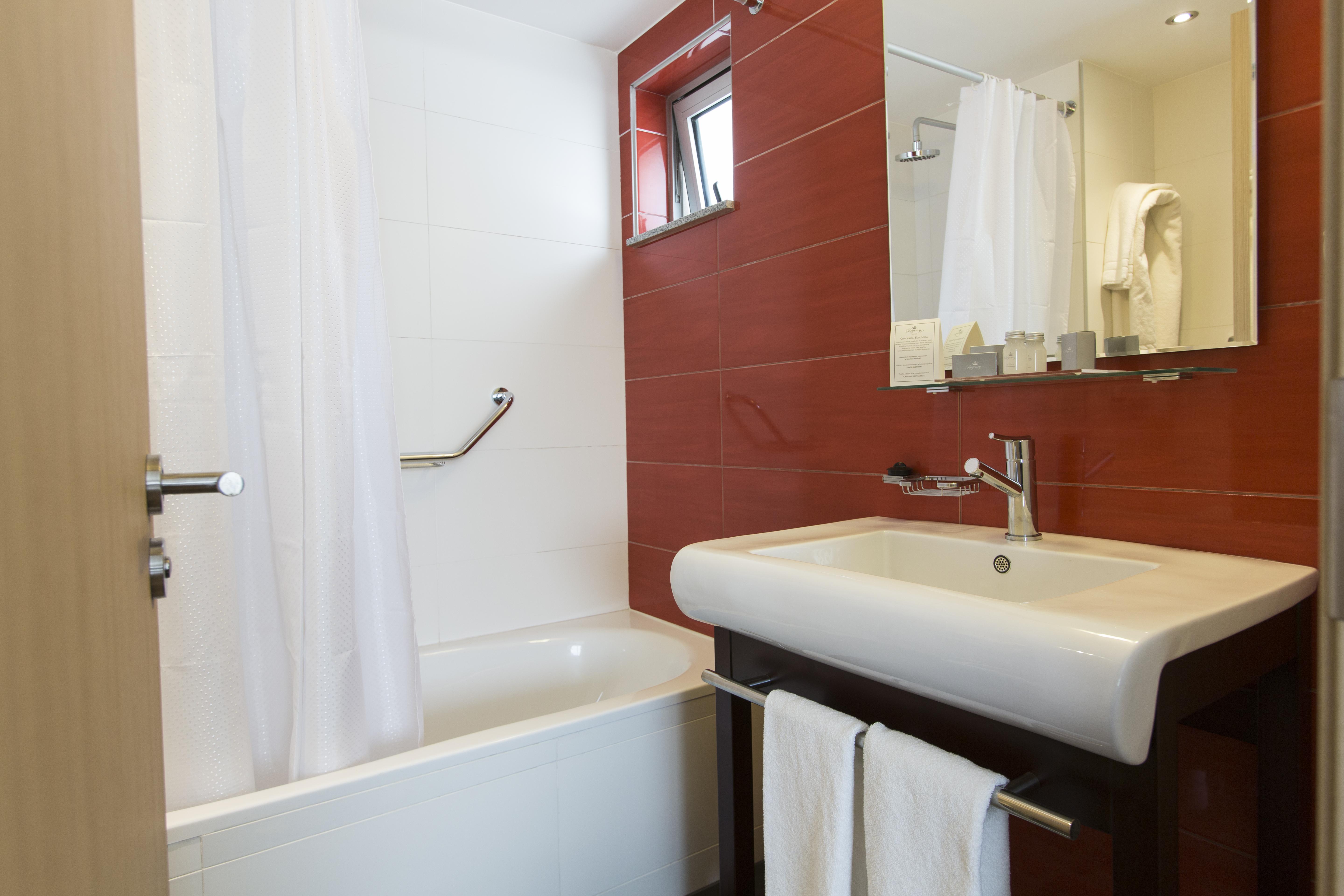 Regency Way Montevideo Hotel Екстериор снимка