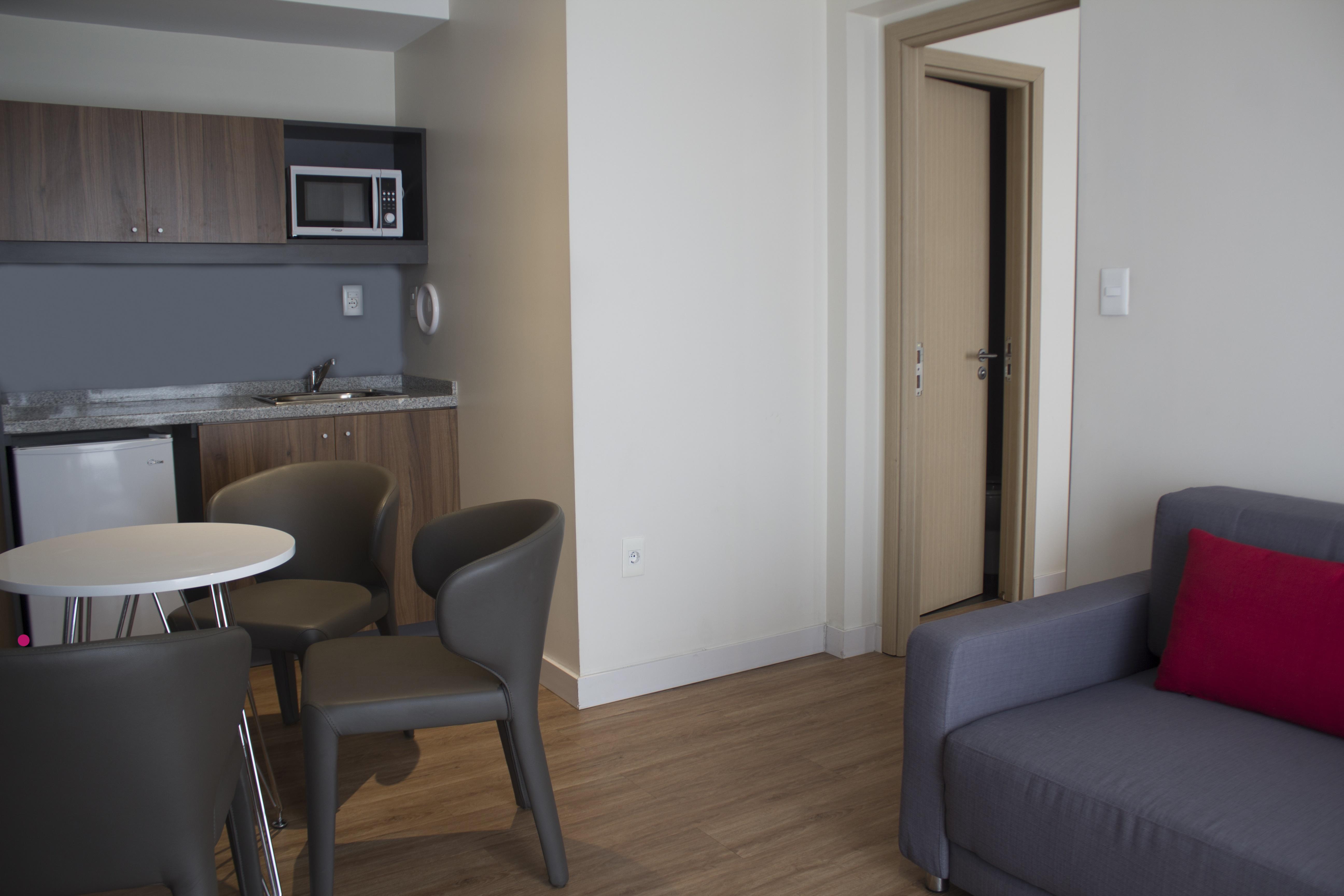 Regency Way Montevideo Hotel Екстериор снимка