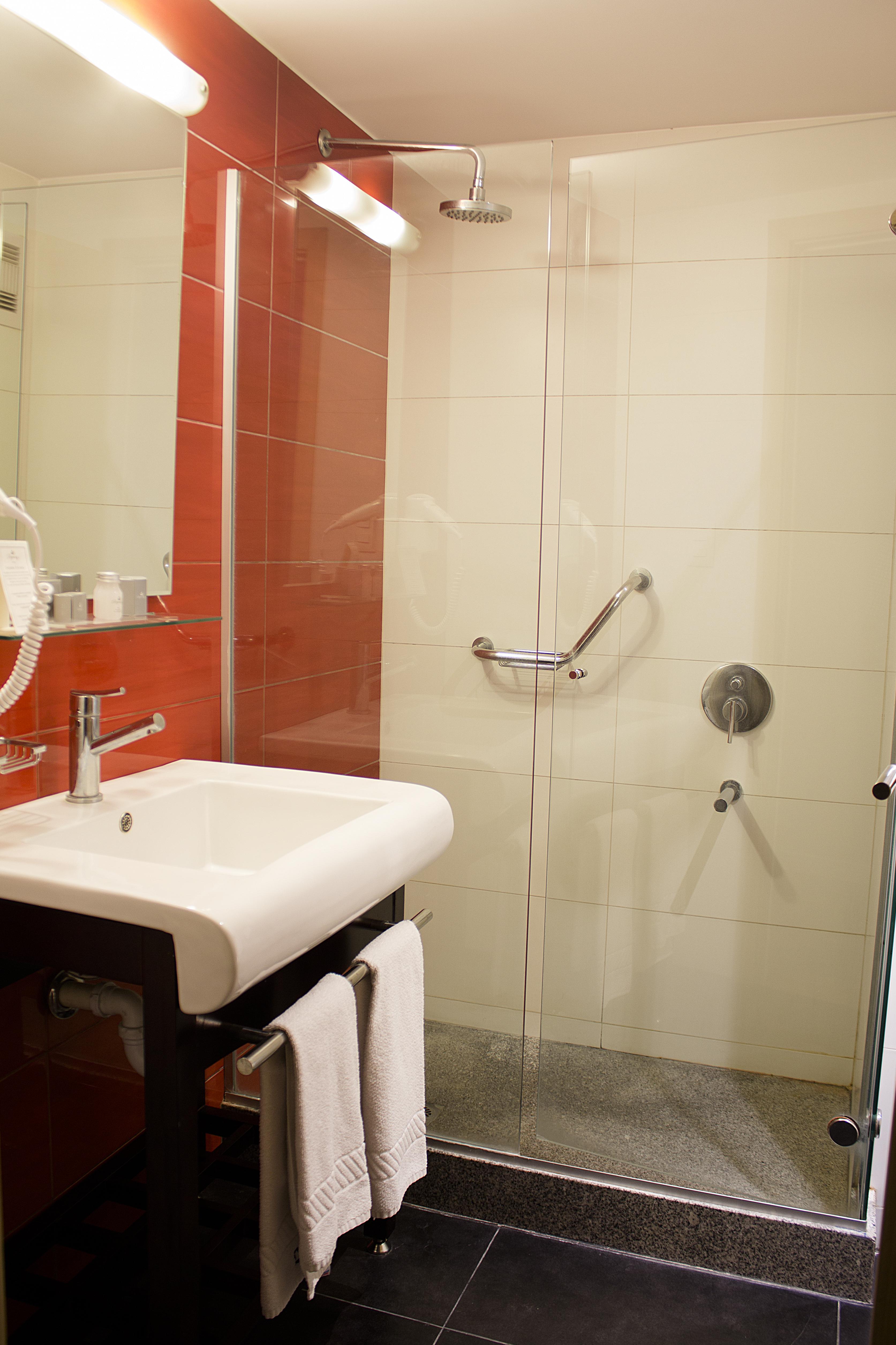 Regency Way Montevideo Hotel Екстериор снимка