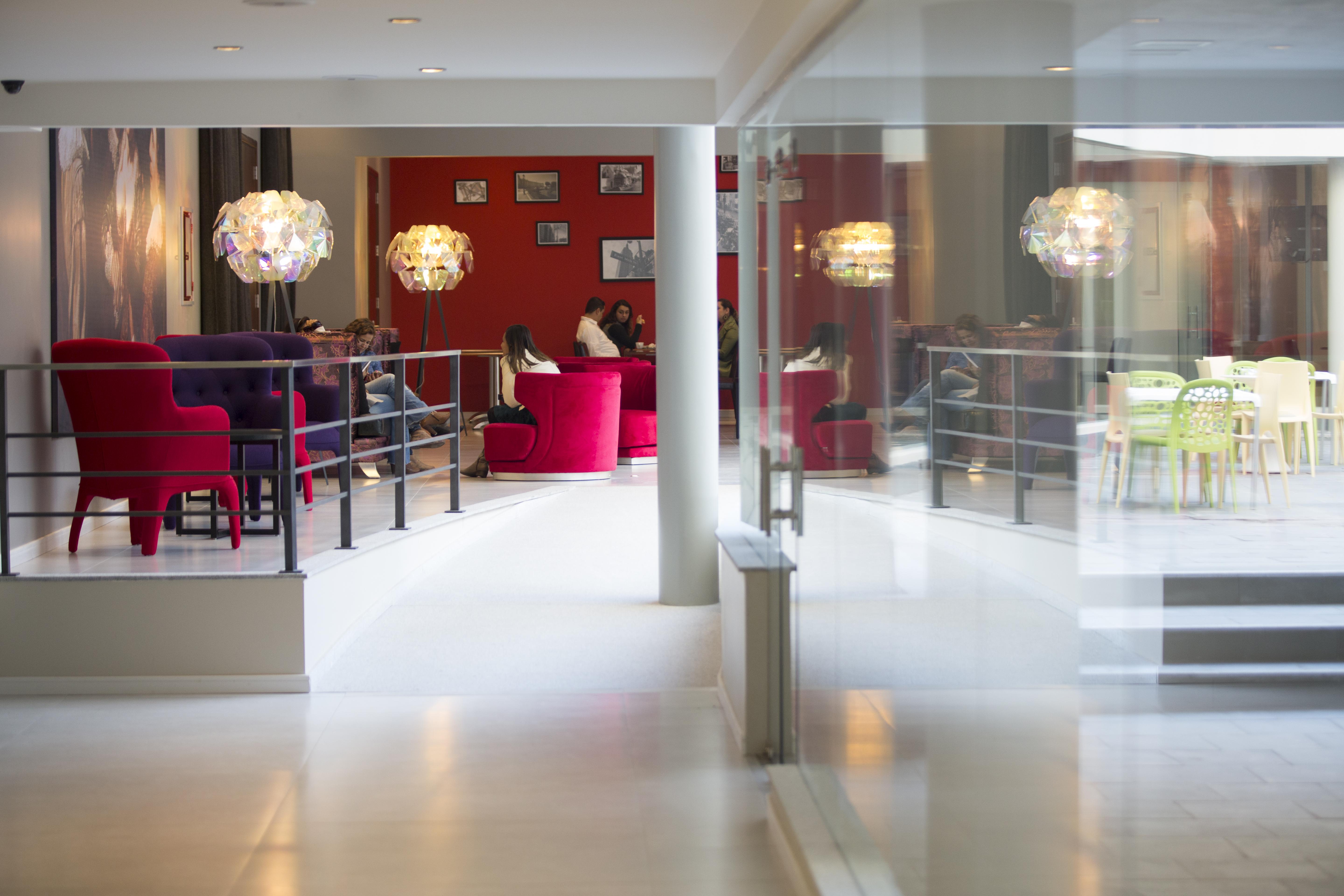 Regency Way Montevideo Hotel Екстериор снимка