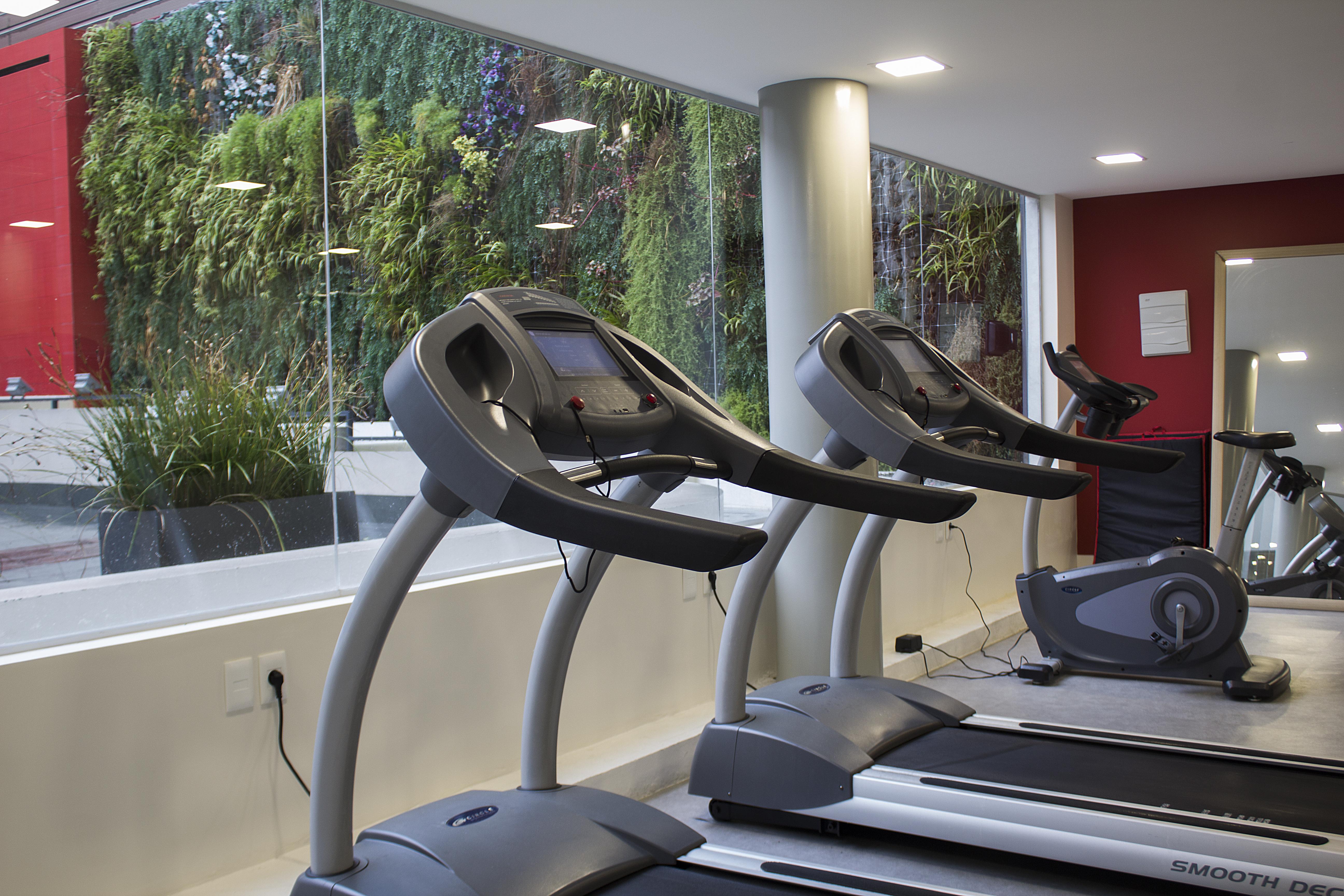 Regency Way Montevideo Hotel Екстериор снимка