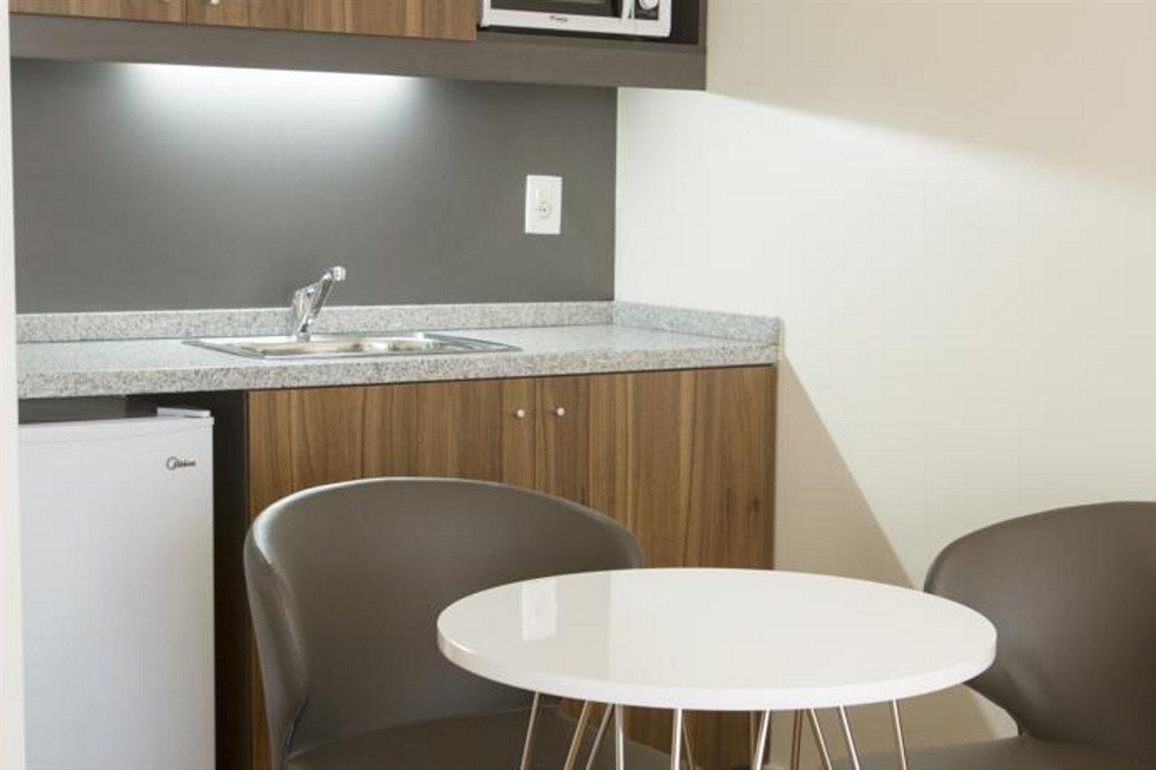 Regency Way Montevideo Hotel Екстериор снимка